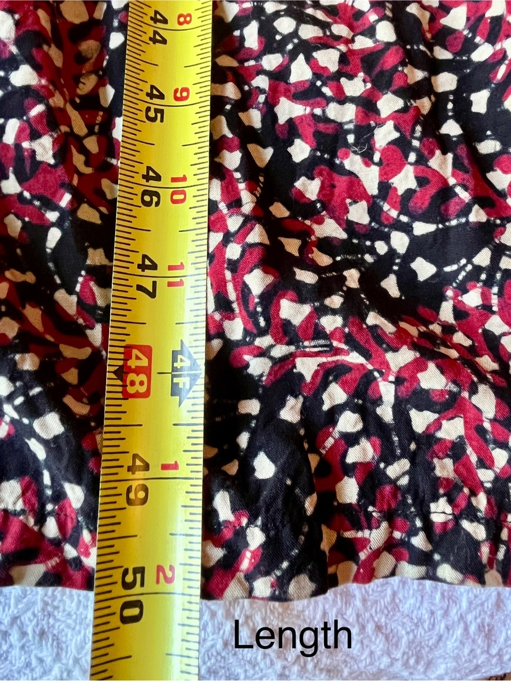 Boxy Red & Black Batik Printed Long Sleeve Dress with Pockets - Picture 9 of 9